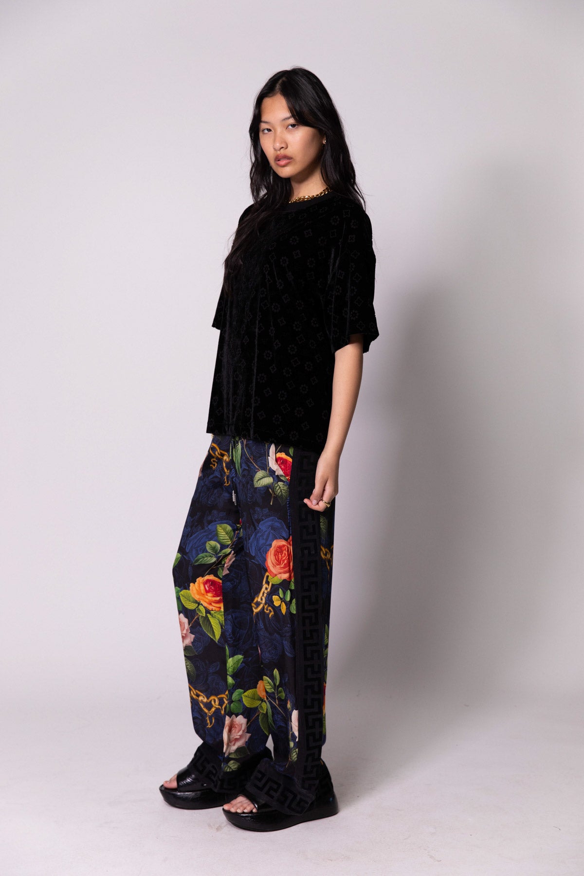 Silk Chains and Roses Vacay Pant