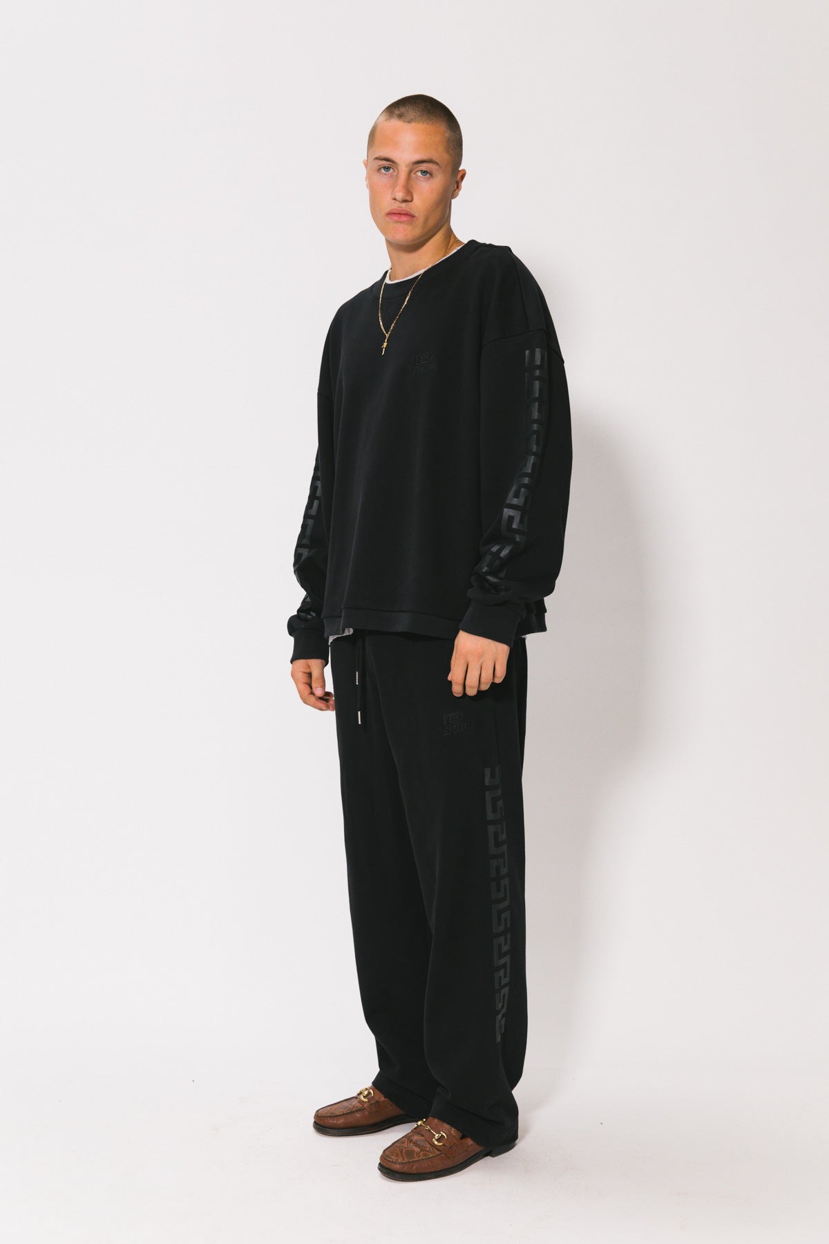 Washed Black SVS Essential Crew