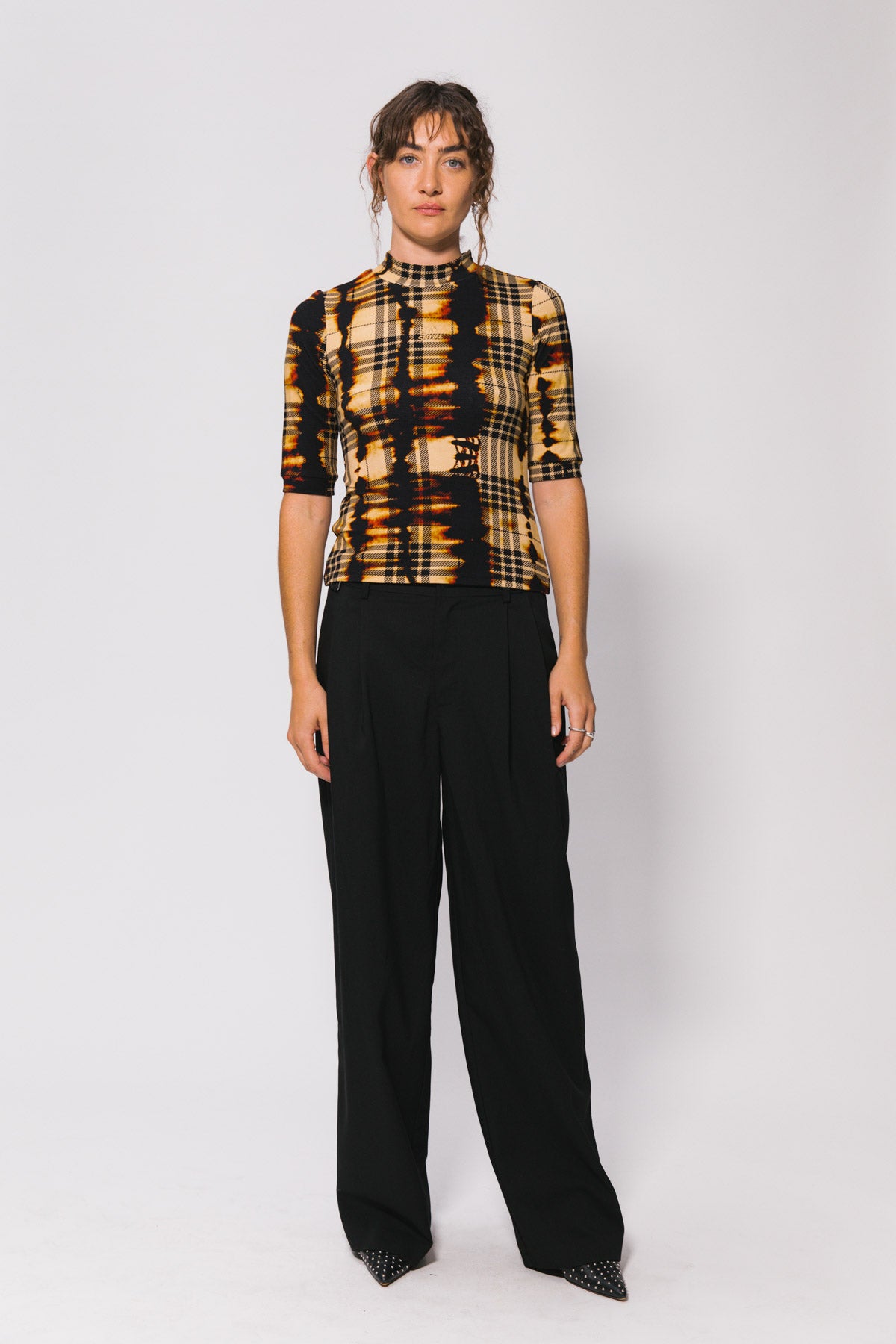 Abstract Plaid SS Fitted Top