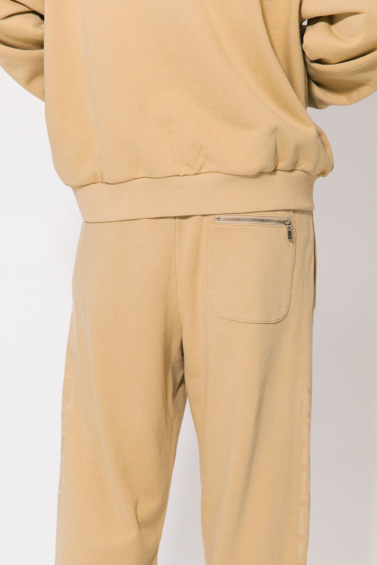 Beige SVS Essential Sweatpant